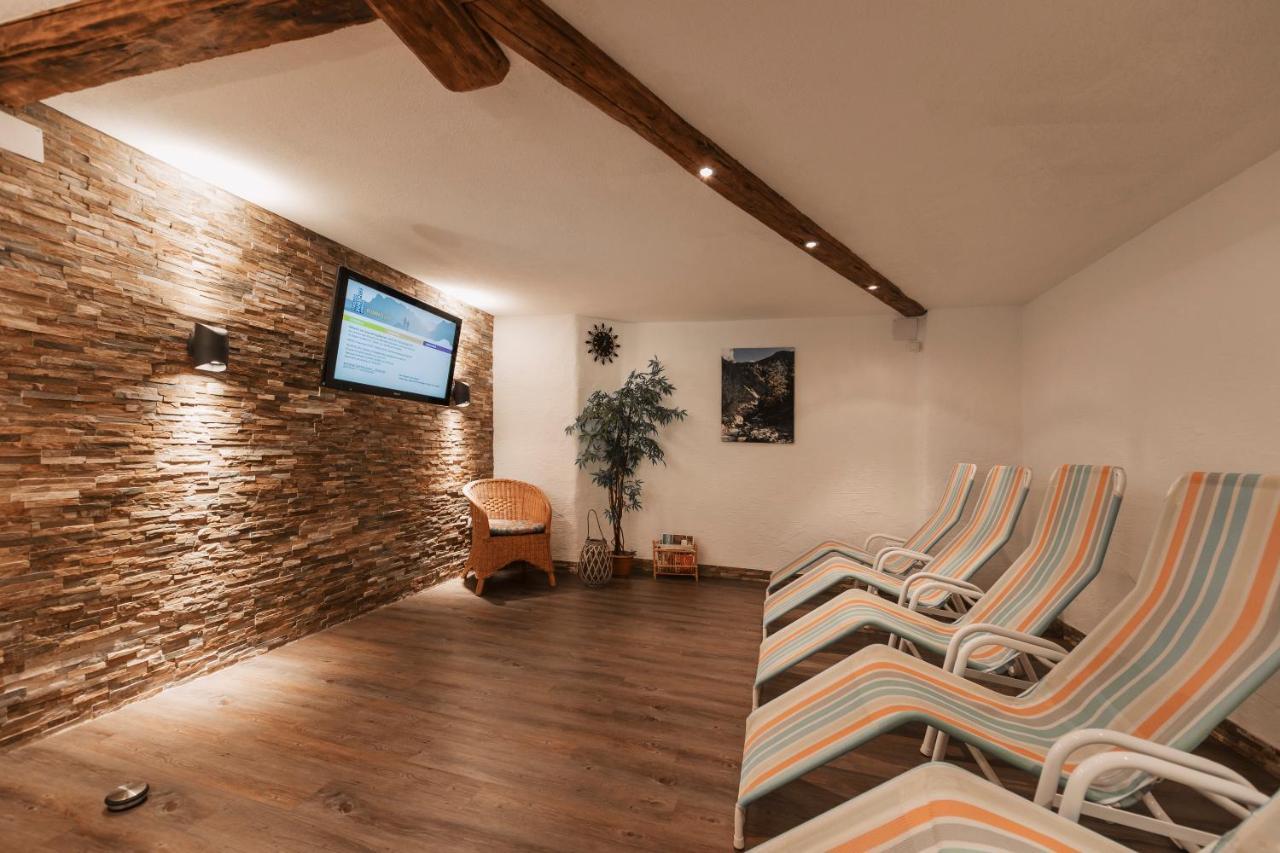 Alpenhof Hotel แลร์มอส ภายนอก รูปภาพ