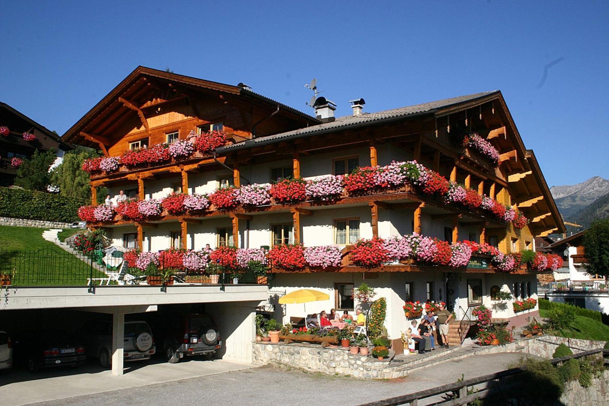 Alpenhof Hotel แลร์มอส ภายนอก รูปภาพ