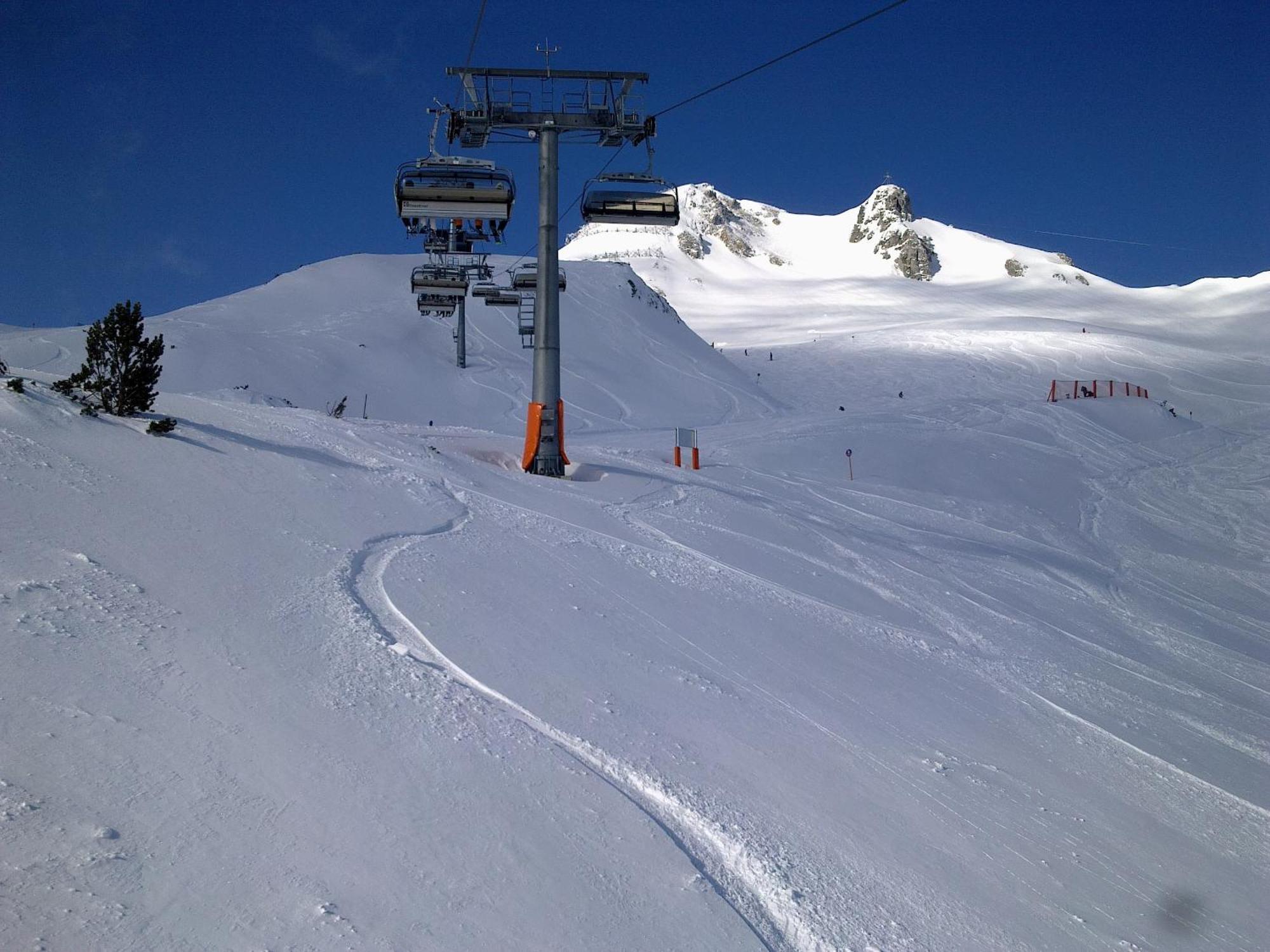 Alpenhof Hotel แลร์มอส ภายนอก รูปภาพ