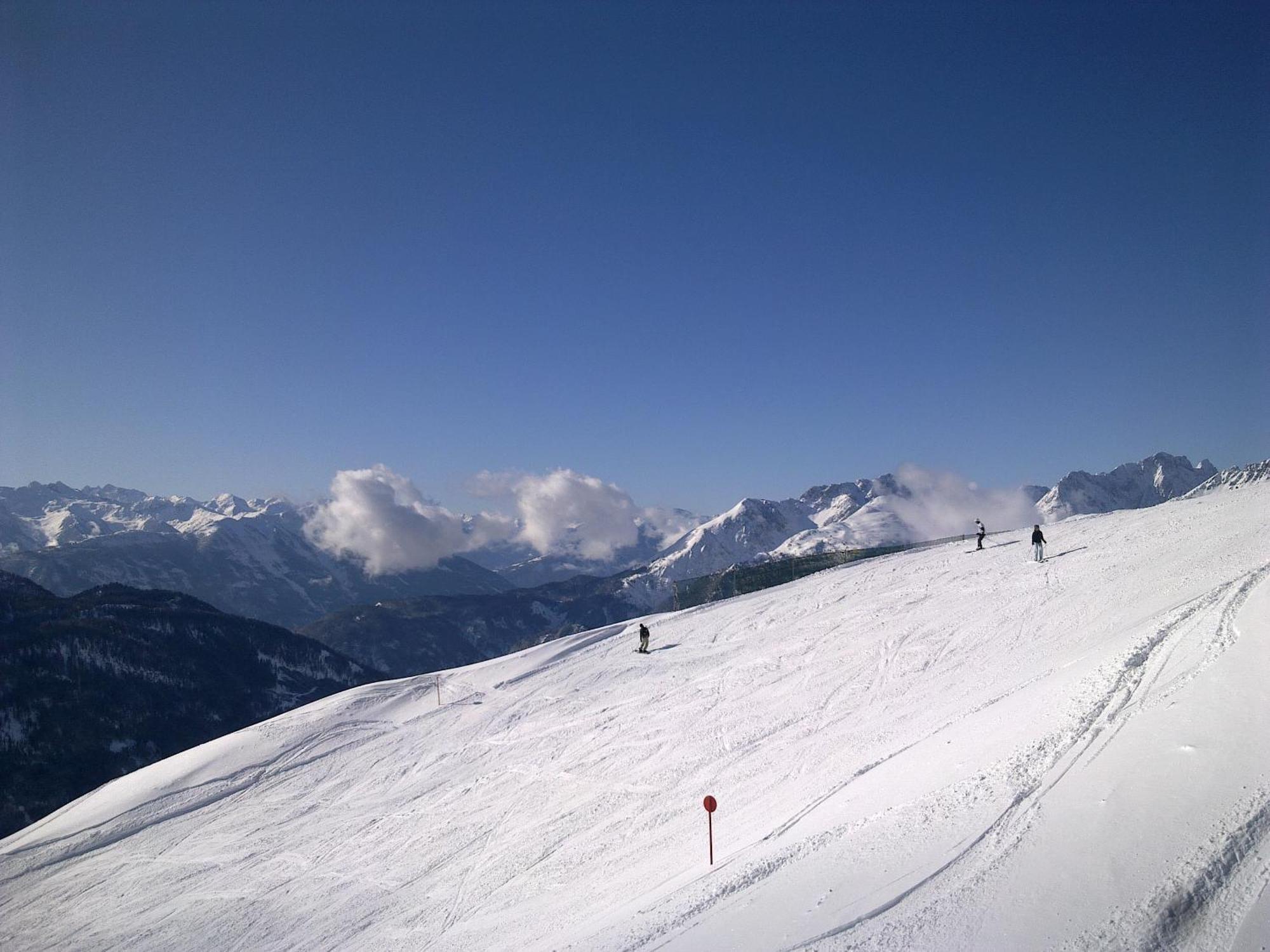 Alpenhof Hotel แลร์มอส ภายนอก รูปภาพ